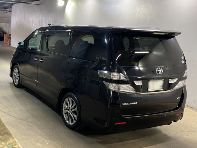 TOYOTA VELLFIRE 2011