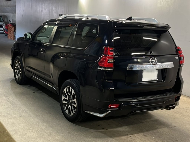 TOYOTA LAND CRUISER PRADO 2023