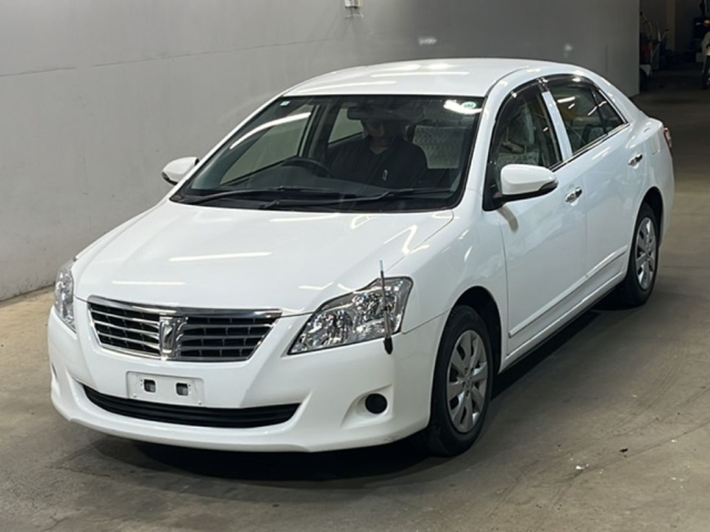 TOYOTA PREMIO 2014