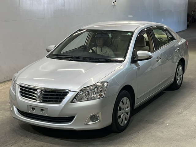TOYOTA PREMIO 2013