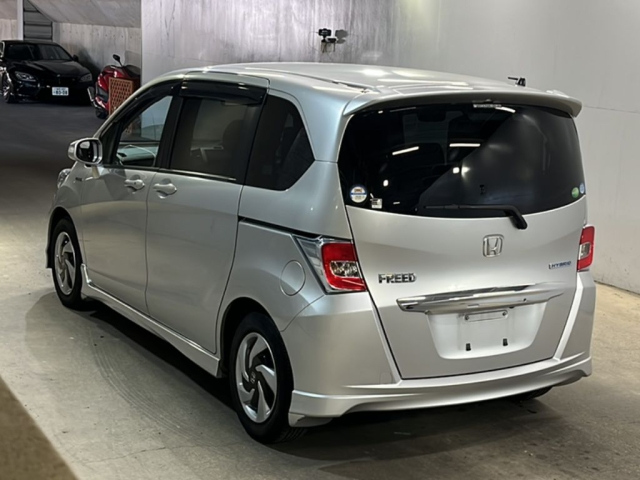 HONDA FREED 2015