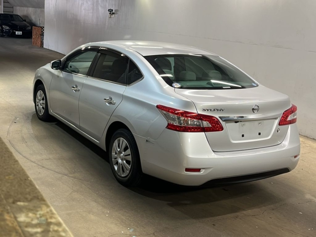 NISSAN SYLPHY 2020