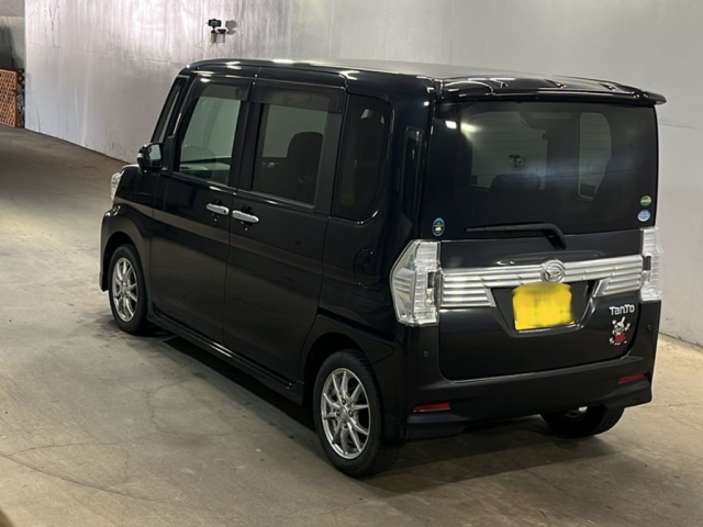 DAIHATSU TANTO 2017