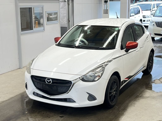 MAZDA DEMIO 2015
