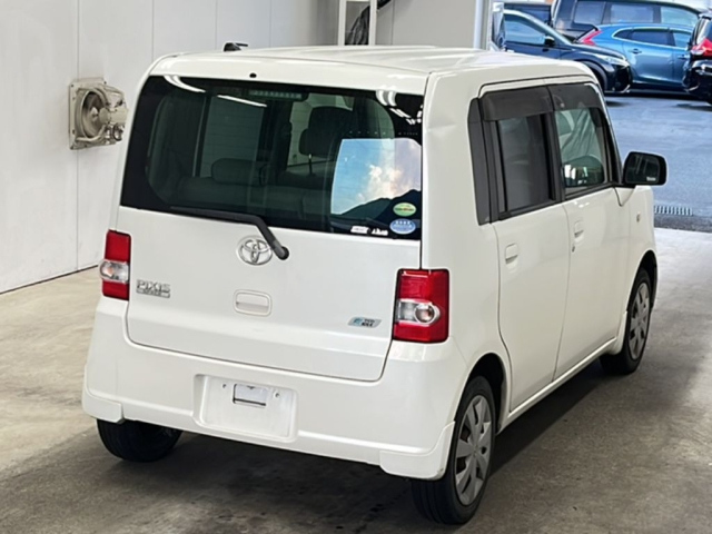 TOYOTA PIXIS SPACE 2012