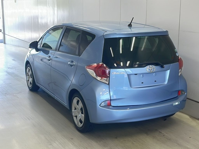 TOYOTA RACTIS 2015