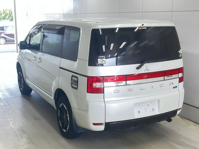 MITSUBISHI DELICA D5 2014