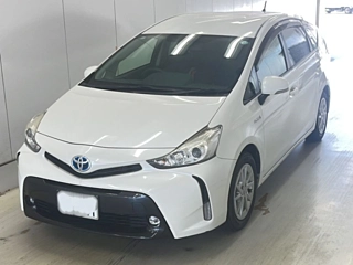 TOYOTA PRIUS ALPHA 2015