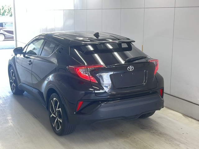 TOYOTA C-HR 2018