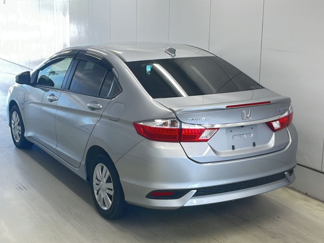 HONDA GRACE 2018