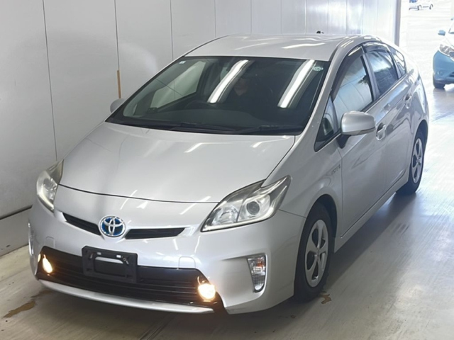 TOYOTA PRIUS 2013