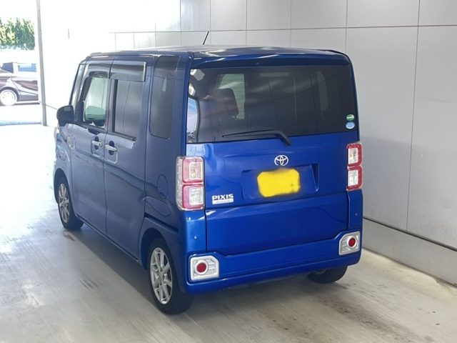 TOYOTA PIXIS MEGA 2017