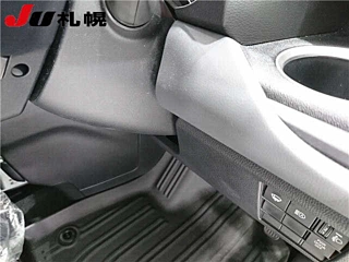 TOYOTA NOAH 2025