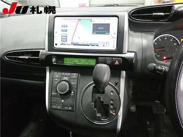 TOYOTA WISH 2012