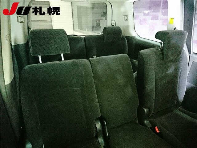 TOYOTA VOXY 2008