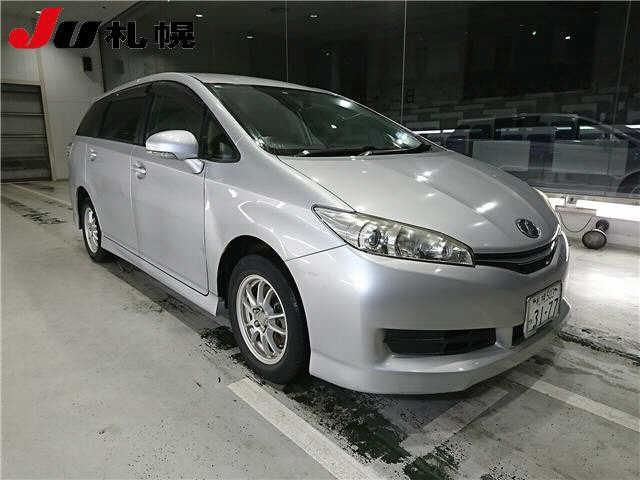 TOYOTA WISH 2012