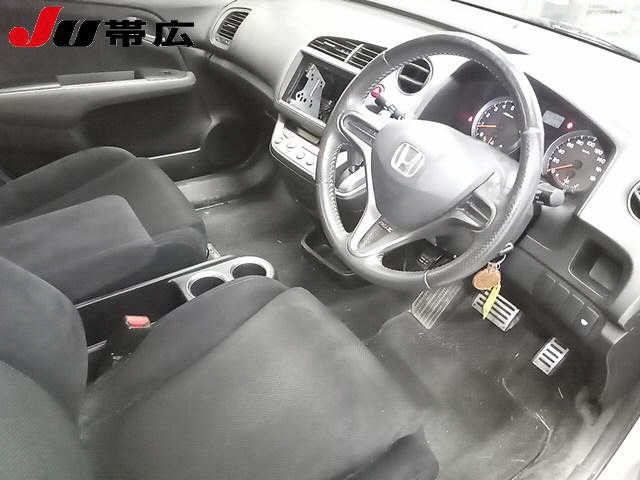HONDA STREAM 2008