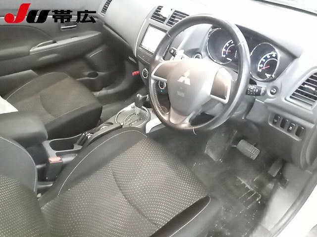 MITSUBISHI RVR 2013