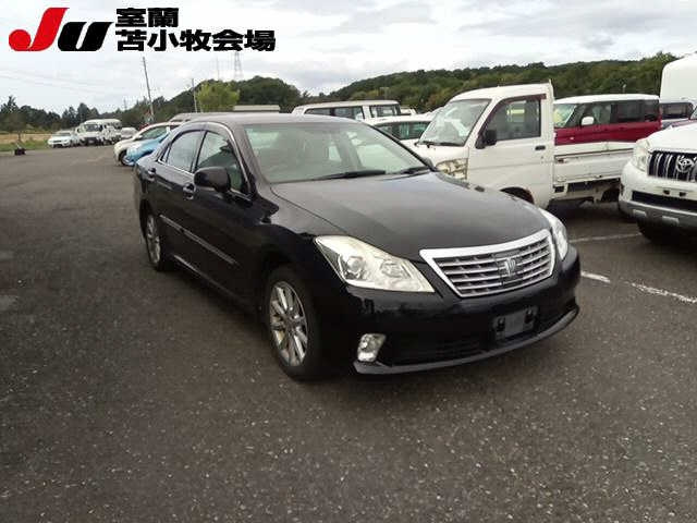 TOYOTA CROWN 2010