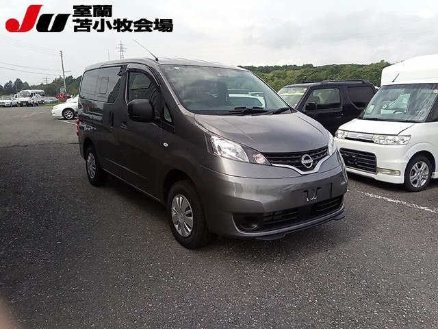NISSAN NV200 2023