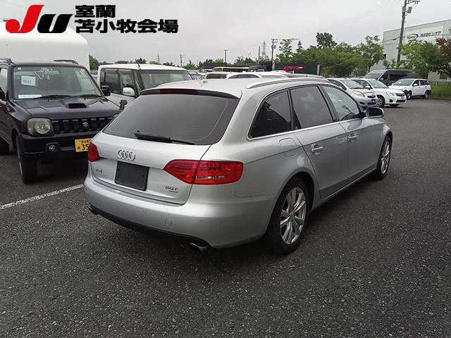 AUDI A4 2010