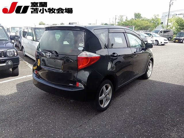 TOYOTA RACTIS 2011