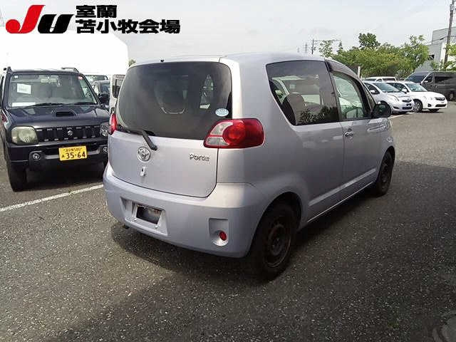 TOYOTA PORTE 2011
