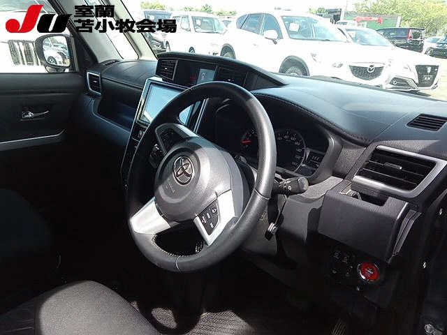 TOYOTA ROOMY 2017