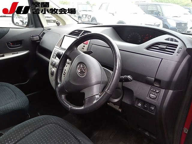 TOYOTA RACTIS 2010