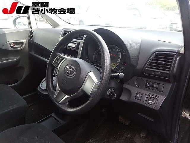 TOYOTA RACTIS 2011