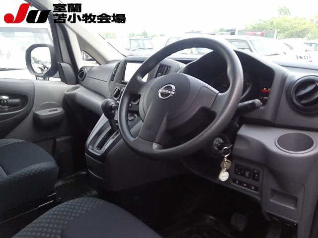 NISSAN NV200 2023