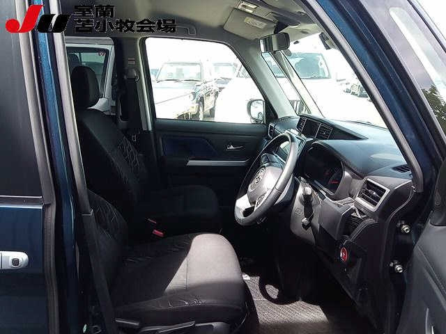 TOYOTA ROOMY 2017