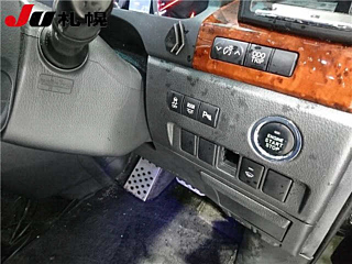 TOYOTA VELLFIRE 2010