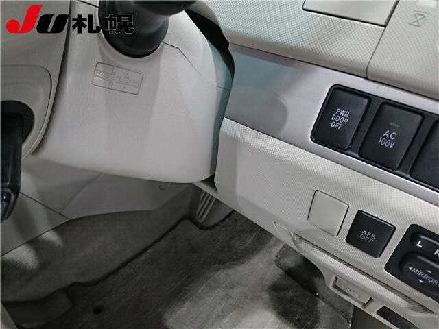 TOYOTA ESTIMA HYBRID 2011