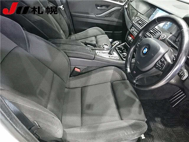 BMW 5 SERIES 2012