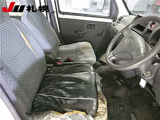 DAIHATSU HIJET VAN 2011