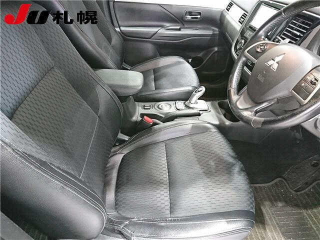 MITSUBISHI OUTLANDER PHEV 2015