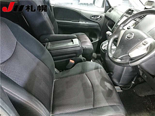 NISSAN SERENA 2011