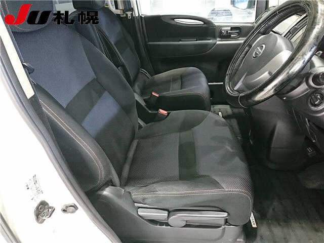 NISSAN SERENA 2010