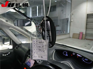 NISSAN SERENA 2013