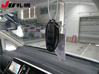 NISSAN SERENA 2010