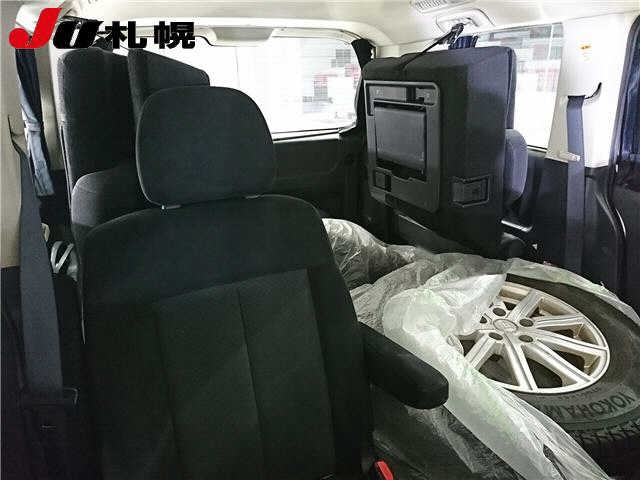 MITSUBISHI DELICA D5 2008