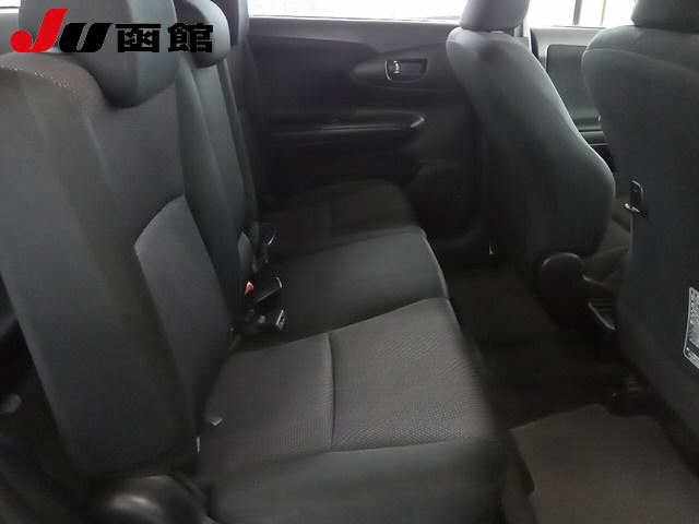 TOYOTA WISH 2013