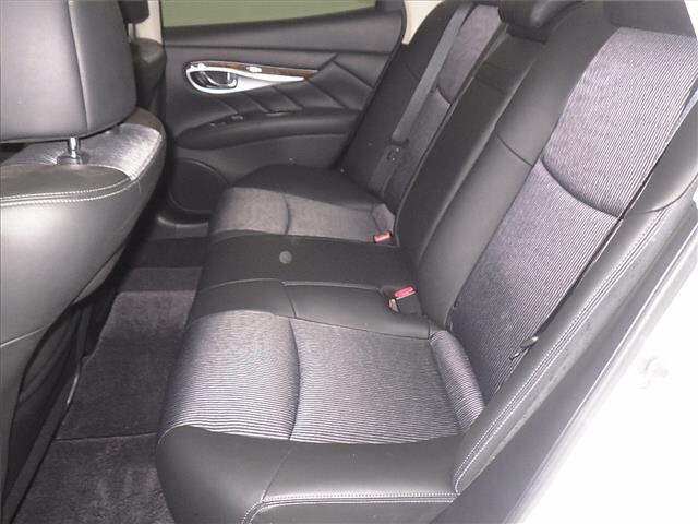 NISSAN FUGA 2013