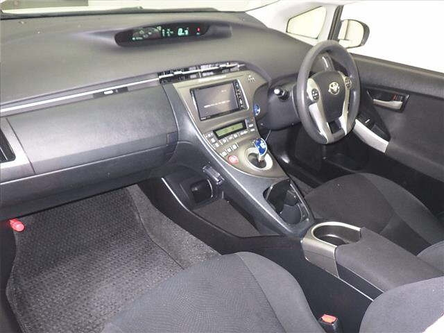 TOYOTA PRIUS 2015