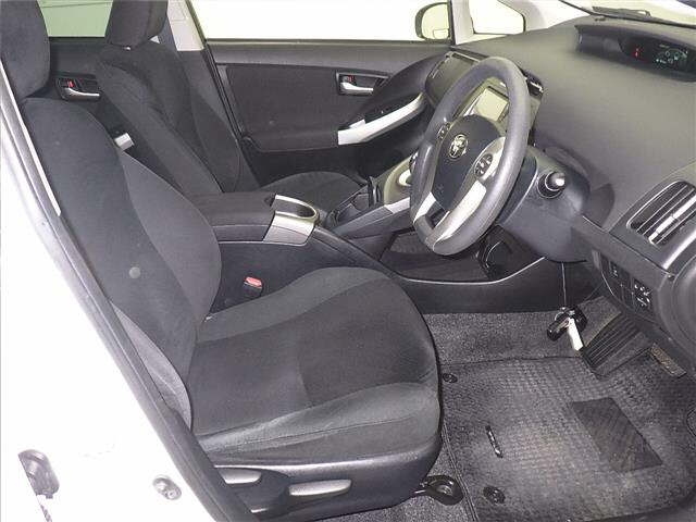 TOYOTA PRIUS 2015