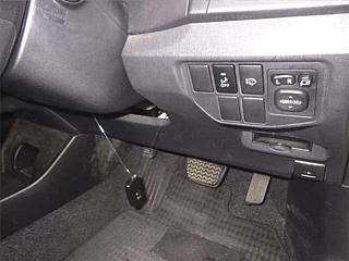TOYOTA PRIUS 2013