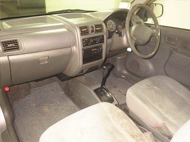 MITSUBISHI MINICA 2010