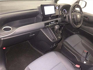 TOYOTA NOAH 2022