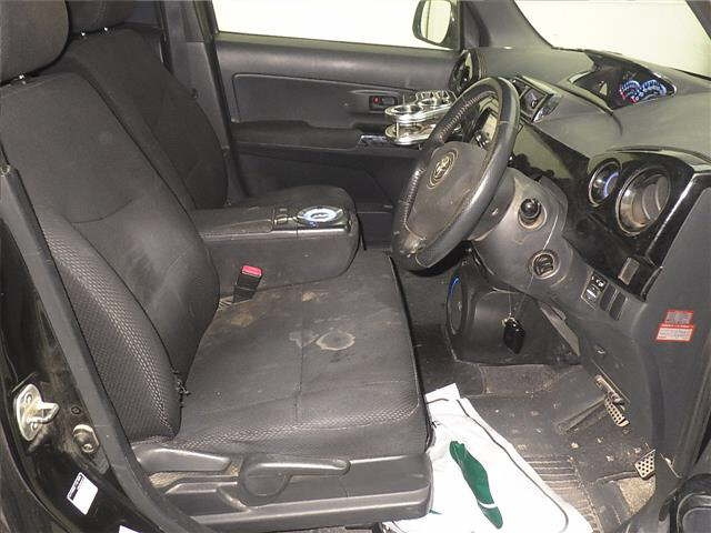 TOYOTA BB 2012